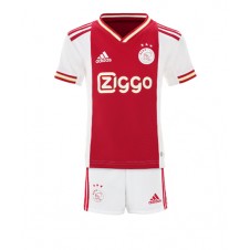Ajax Hjemmedraktsett Barn 2022-23 Kortermet (+ korte bukser)